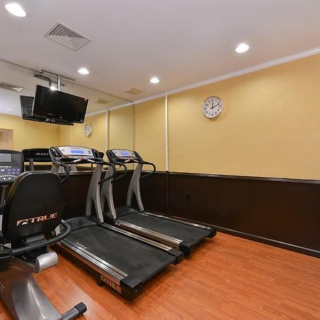 Comfort Inn Chelsea New York Bagian luar foto