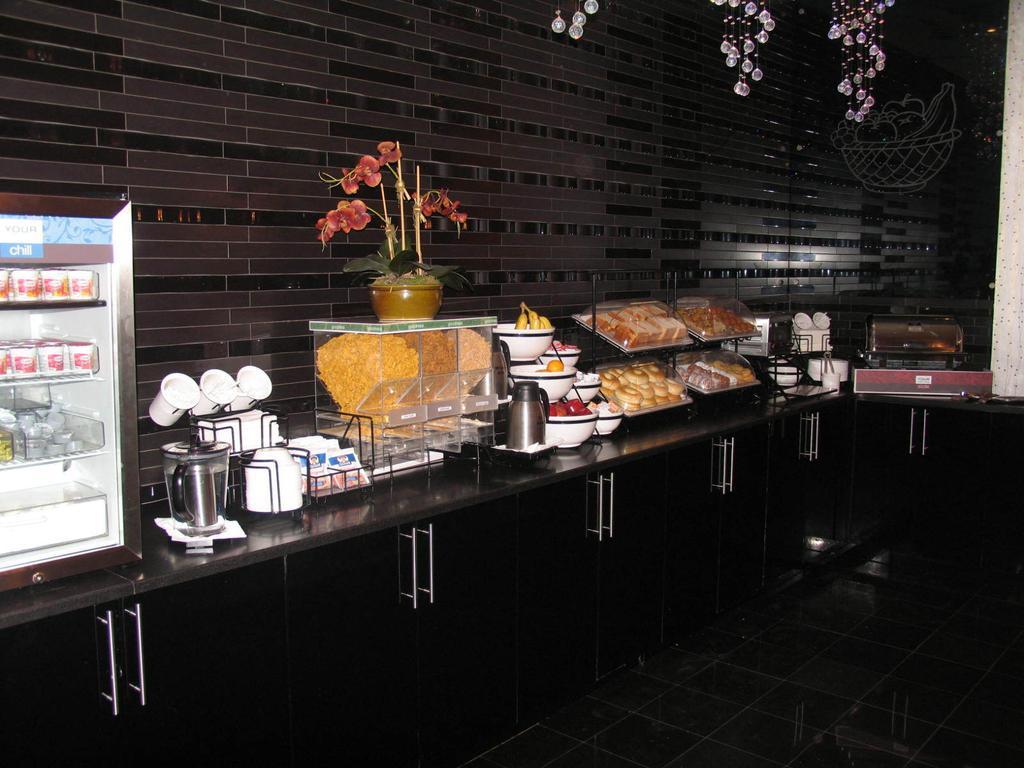 Comfort Inn Chelsea New York Bagian luar foto