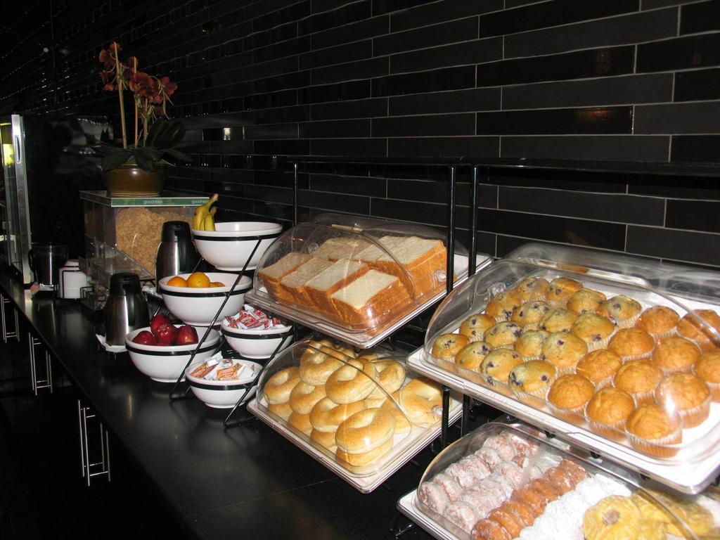 Comfort Inn Chelsea New York Bagian luar foto